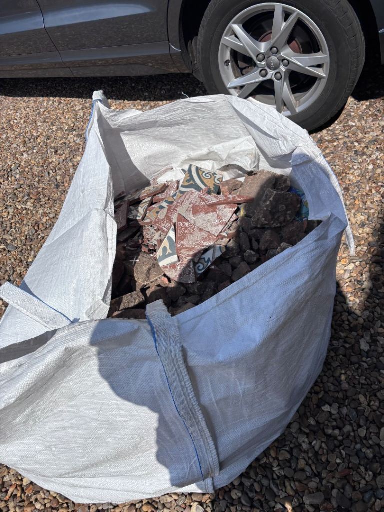 Free rubble and tiles 