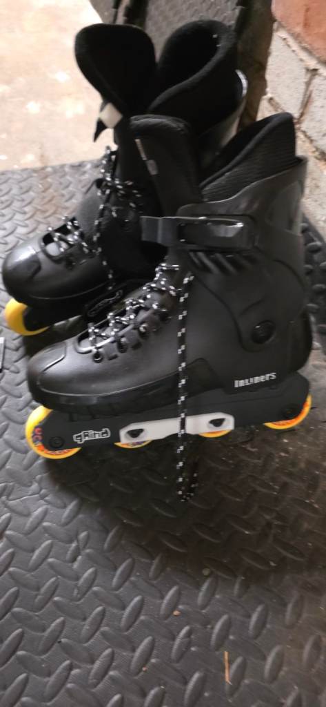 In-line size 6 roller skates