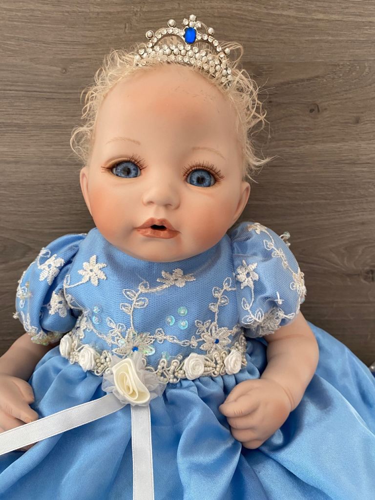 image for •:* 👸*:• Ashton Drake Porcelain Rose a Tribute to Diana Signature Collection doll•:* 👸*:•