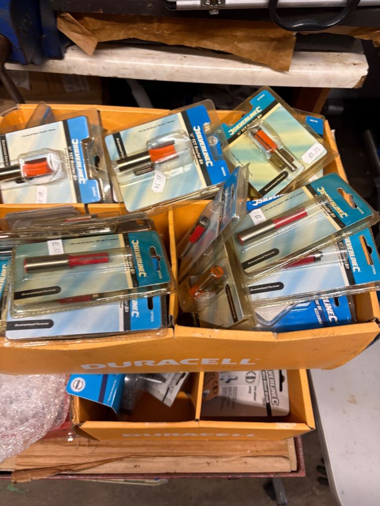 Selection of 1/4 and 1/2 router bits 63 in total