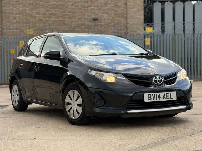 2014 Toyota Auris 1.33 Dual VVT-i Active Euro 5 (s/s) 5dr HATCHBACK Petrol Manual