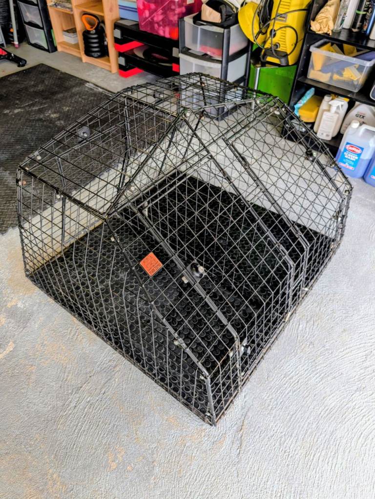 Large dog crate for car BMW 5 series 520d