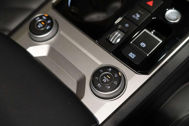 2021 Volkswagen Touareg 3.0 Touareg V6 Black Edition TDI Auto 4WD 5dr SUV Diesel Automatic