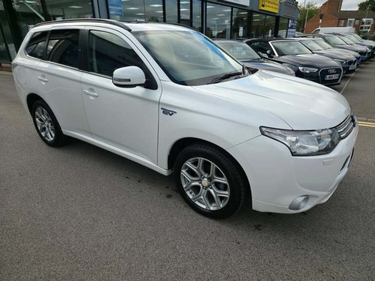 2015 Mitsubishi Outlander 2.0h 12kWh GX4h CVT 4WD Euro 5 (s/s) 5dr ESTATE Petrol/Electric Hybrid ...