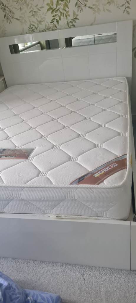 King sized mattress 