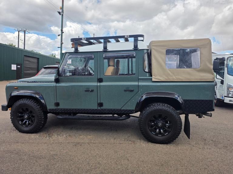 Land Rover Defender 110 Double Cab Pick Up 2011