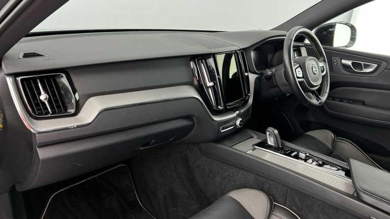 2021 Volvo XC60 R-Design, B5 AWD mild hybrid ESTATE Petrol/Electric Hybrid Automatic