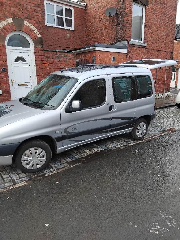 Mpv Peugeot partner quick silver 1.4 petrol 