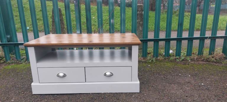 37" TV stand (delivery available 