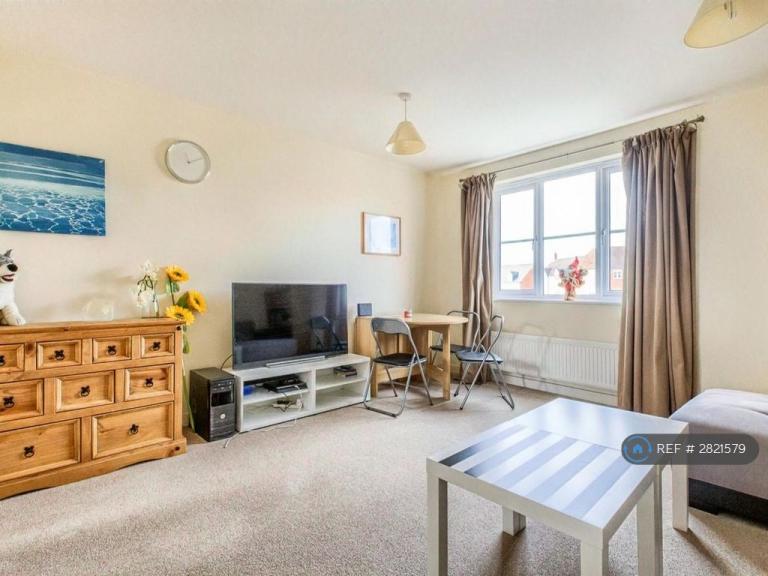 2 bedroom flat in Milton Road, Stratford-Upon-Avon, CV37 (2 bed) (#2821579)