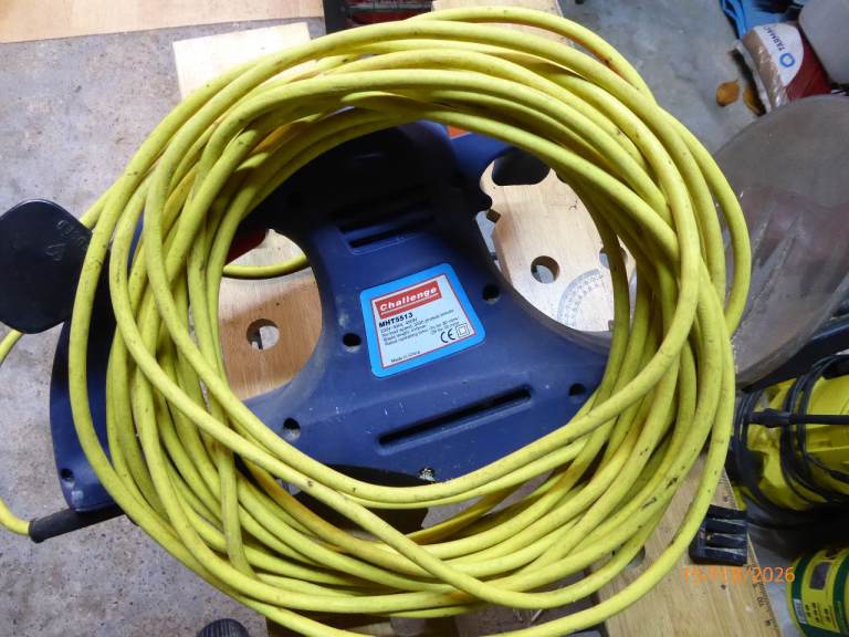 CHALLENGE HEDGE TRIMMER