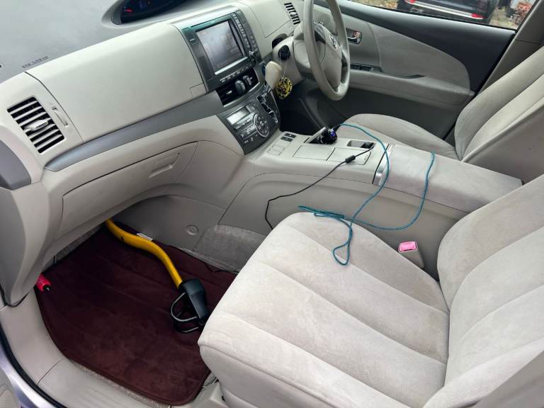 Toyota Estima 8 Seaters Hybrid Auto