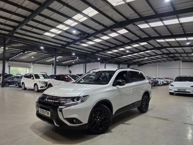 2019 Mitsubishi Outlander 2.0 MIVEC Black CVT 4WD Euro 6 (s/s) 5dr ESTATE Petrol Automatic