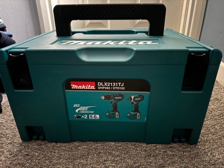 Makita DLX2131TJ 18V LXT Combi Drill & Impact Driver Kit with 2x 5.0Ah Batteries