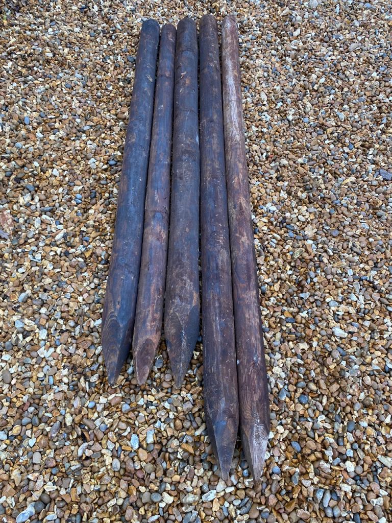 Fence posts (round) 