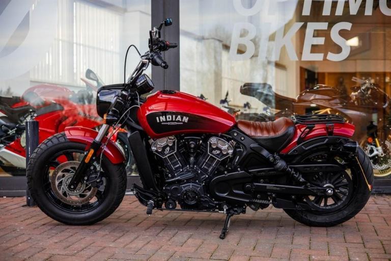 Indian Scout BOBBER ! LOW MILES ! EXTRAS ! STUNNING