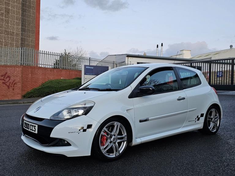 2010 Renault Clio 2.0 16V RenaultSport 200 3dr HATCHBACK Petrol Manual