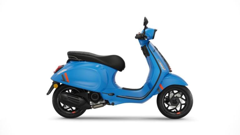 Vespa Sprint 50 Blue - SAVE £500