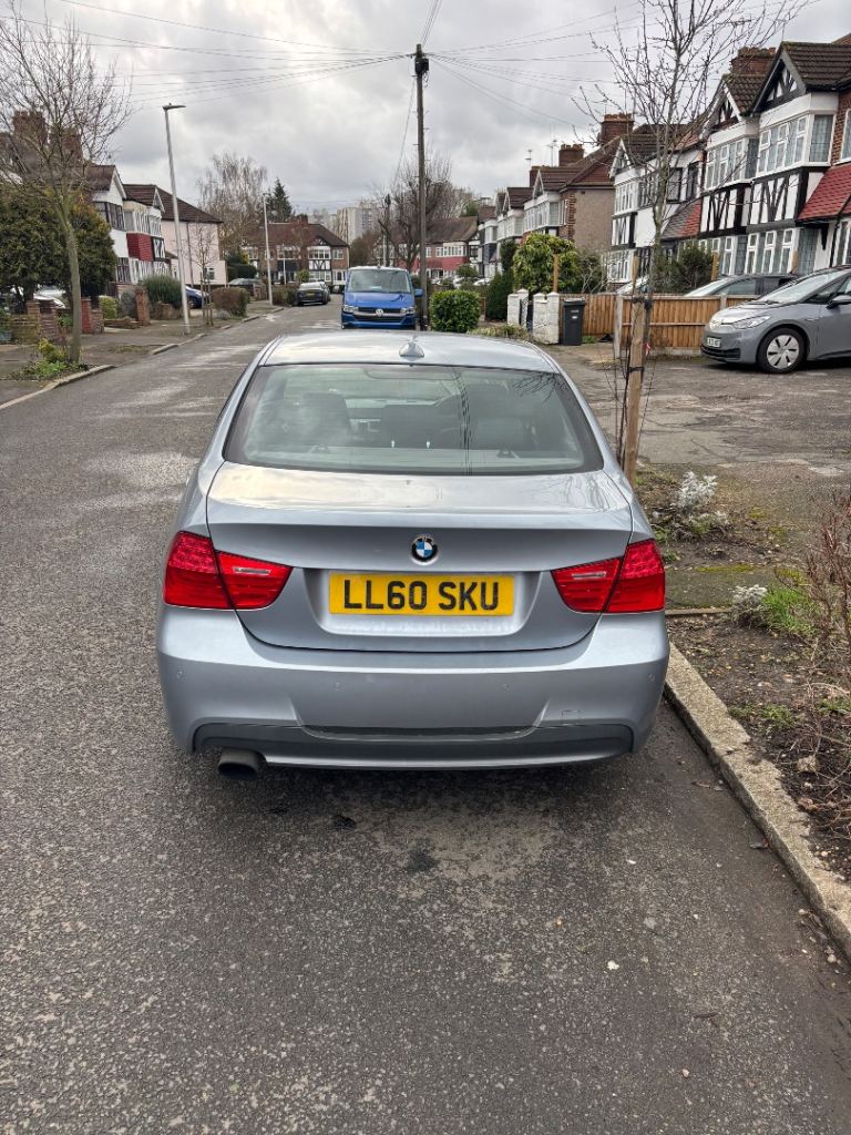 BMW, 3 SERIES, Saloon, 2011, Manual, 1995 (cc), 4 doors