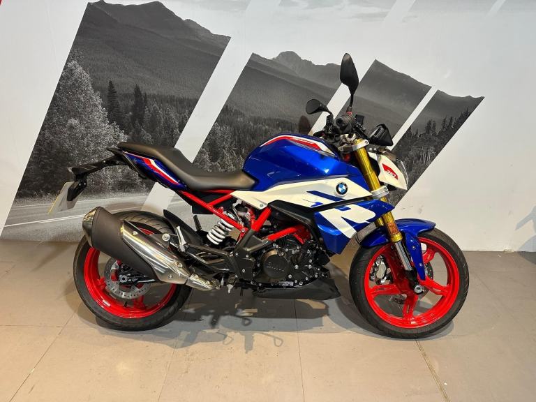 BMW G310 R 2024 with only 2838 miles 