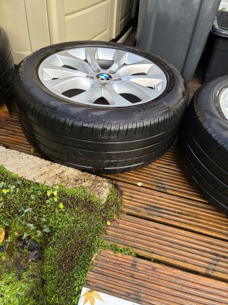Genuine 19” BMW alloy wheels and tyres. 
