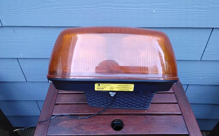 Pulsar 12 volt recovery light 