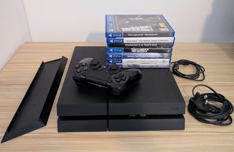 Playstation 4 1TB Bundle