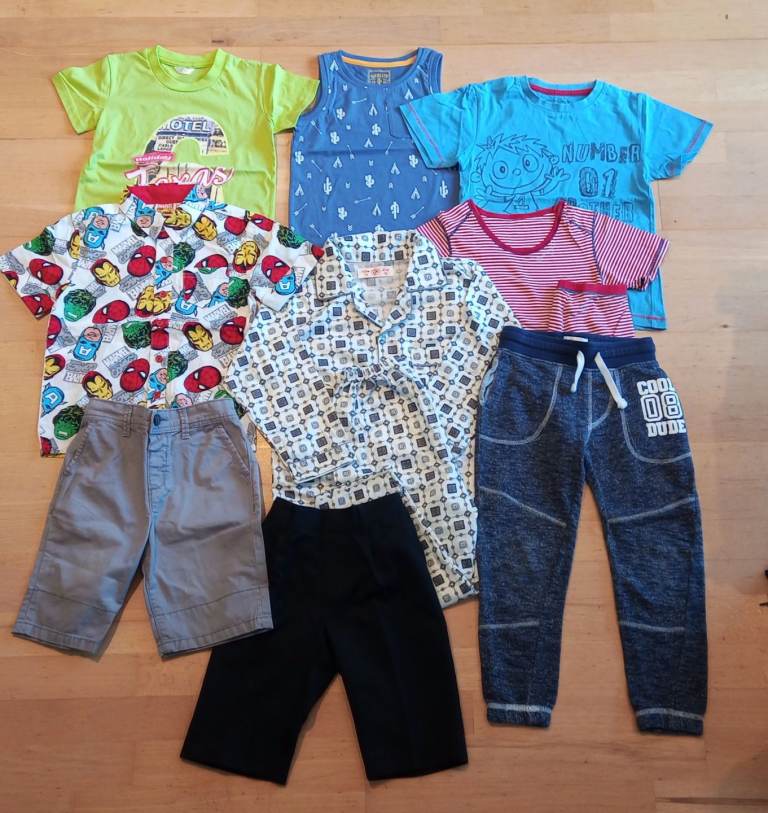 Kids / boys clothes bundle size 4-5y set 2A