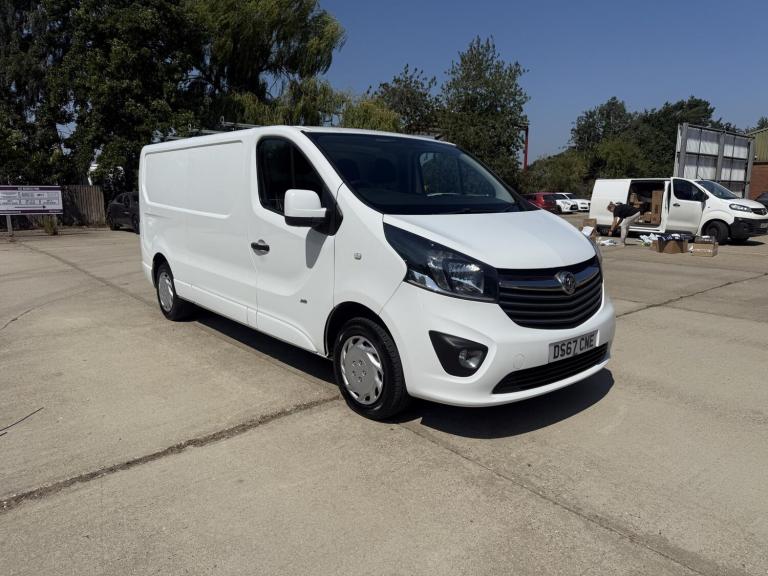 2017 Vauxhall Vivaro 2900 1.6CDTI 120PS Sportive H1 Van PANEL VAN DIESEL Manual