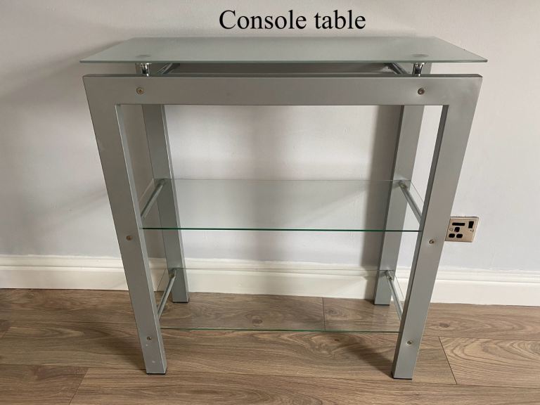 Console table x2, coffee table 