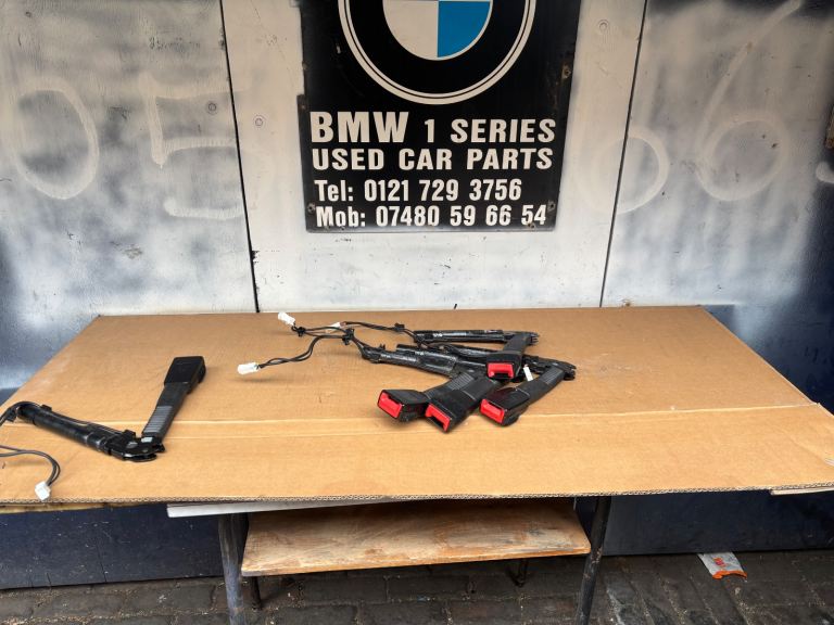 BMW 1 series seat belt tensioners