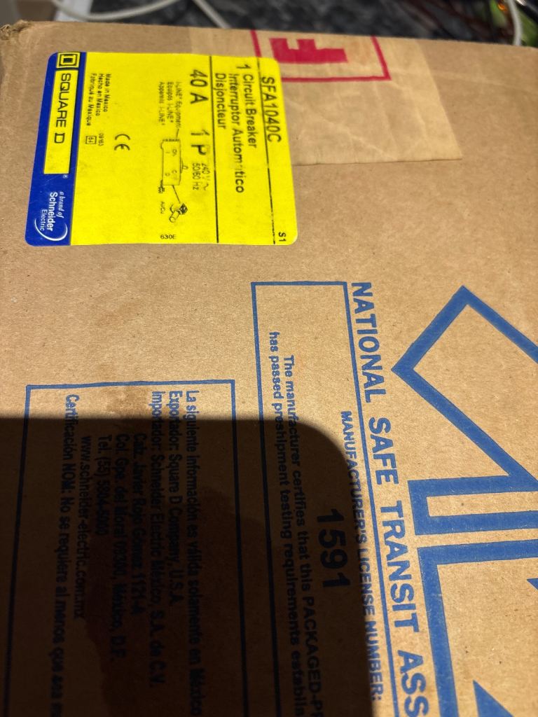 Square D SFA 1040C circuit breaker 