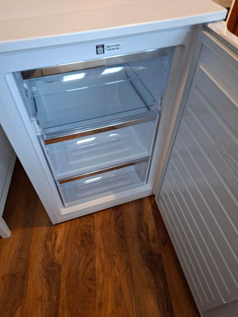 Hotpoint under counter freezer 2 years old a little use 