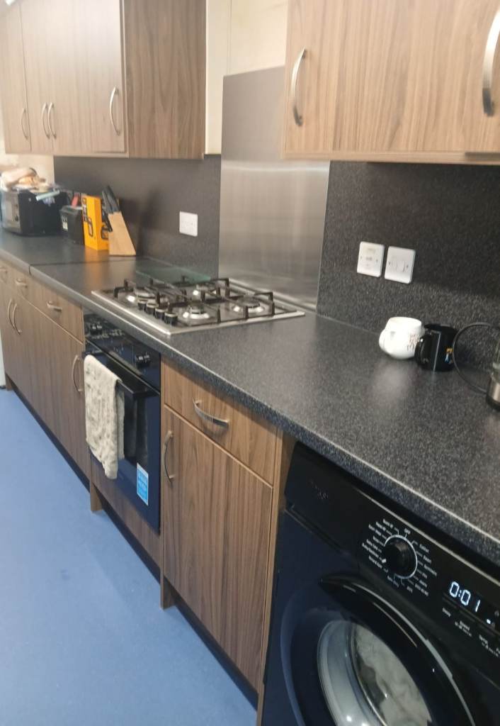 2 bed house with own garden