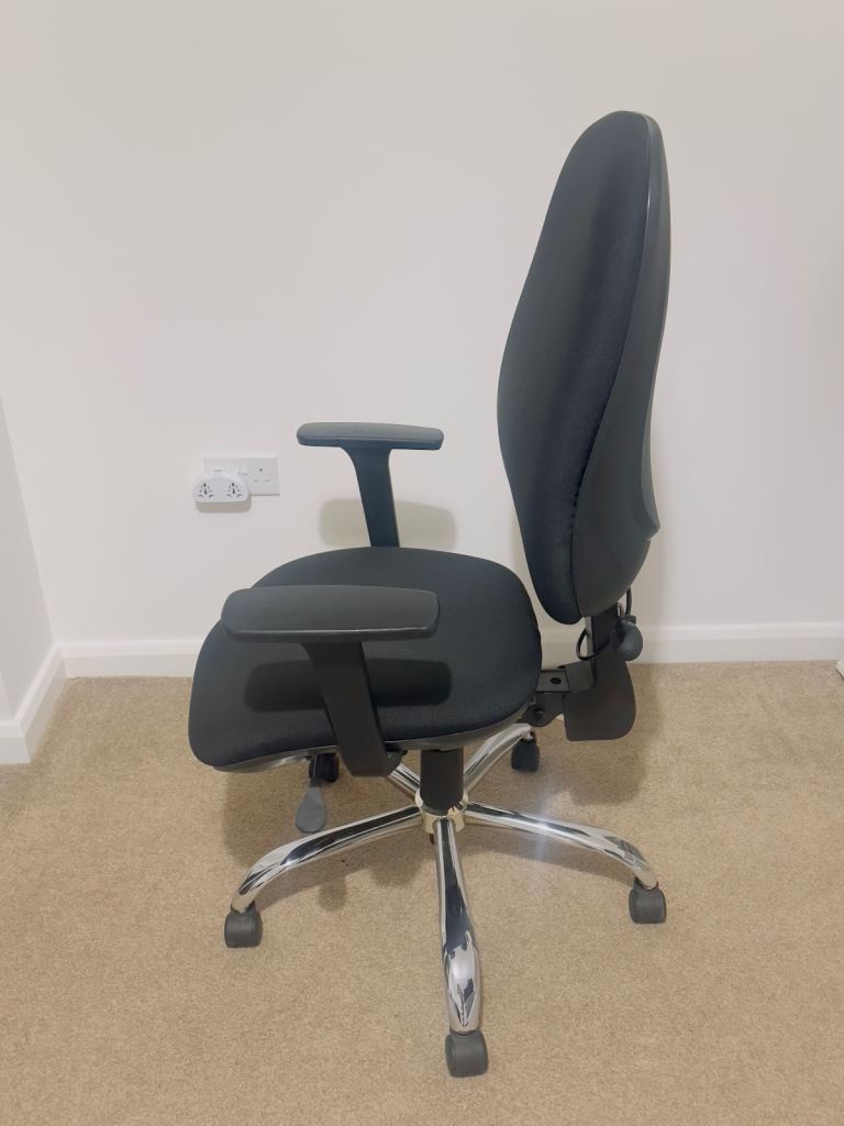Managers Chair High-Back Black