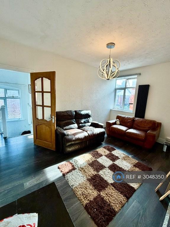 3 bedroom flat in Nuns Moor Road, Newcastle Upon Tyne, NE4 (3 bed) (#3048350)