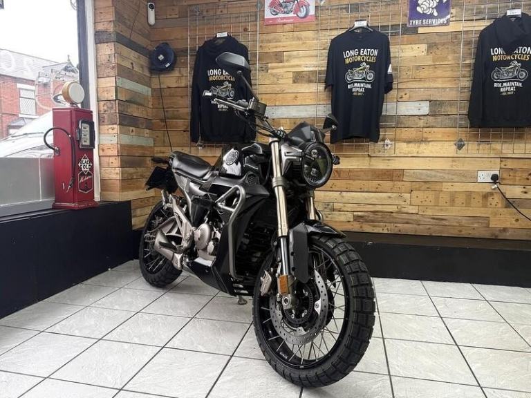 Zontes ZT125-G1 125  Naked 