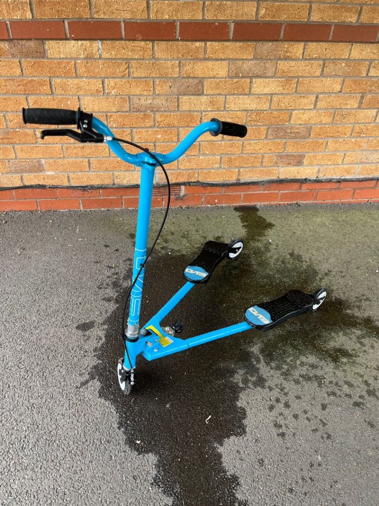 3 wheel evo folding scooter blue boys or girls