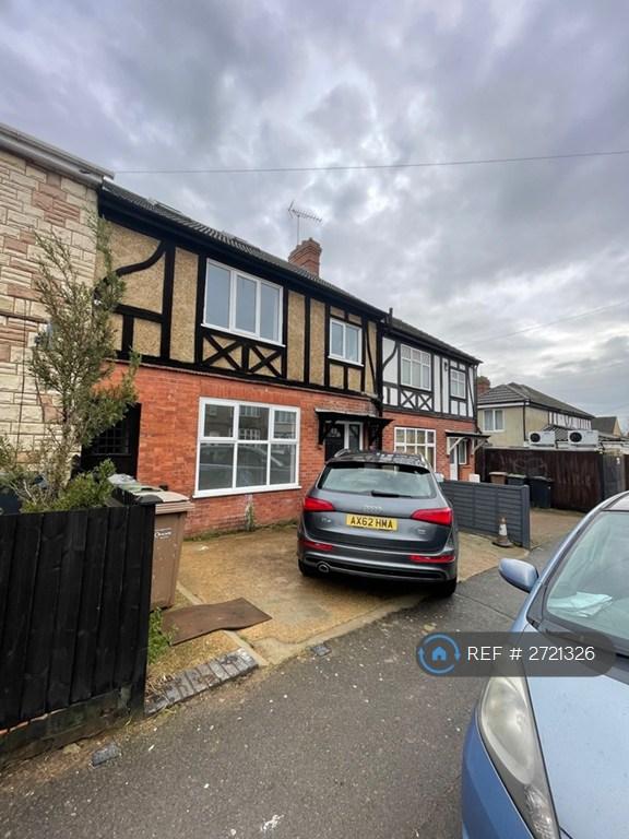 5 bedroom house in Seymour Avenue, Luton, LU1 (5 bed) (#2721326)