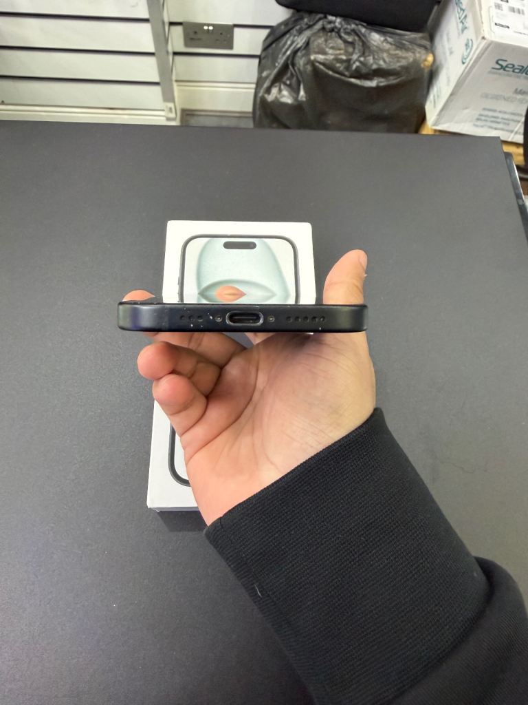 Apple iPhone 15 128GB Black (Unlocked) in Excellent Condition Fully Boxed 90% BH🔋