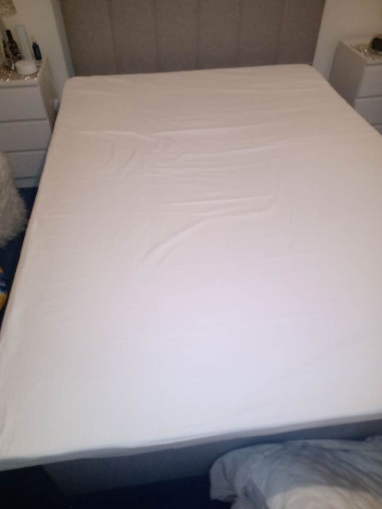 White Mattress Topper – Good Condition