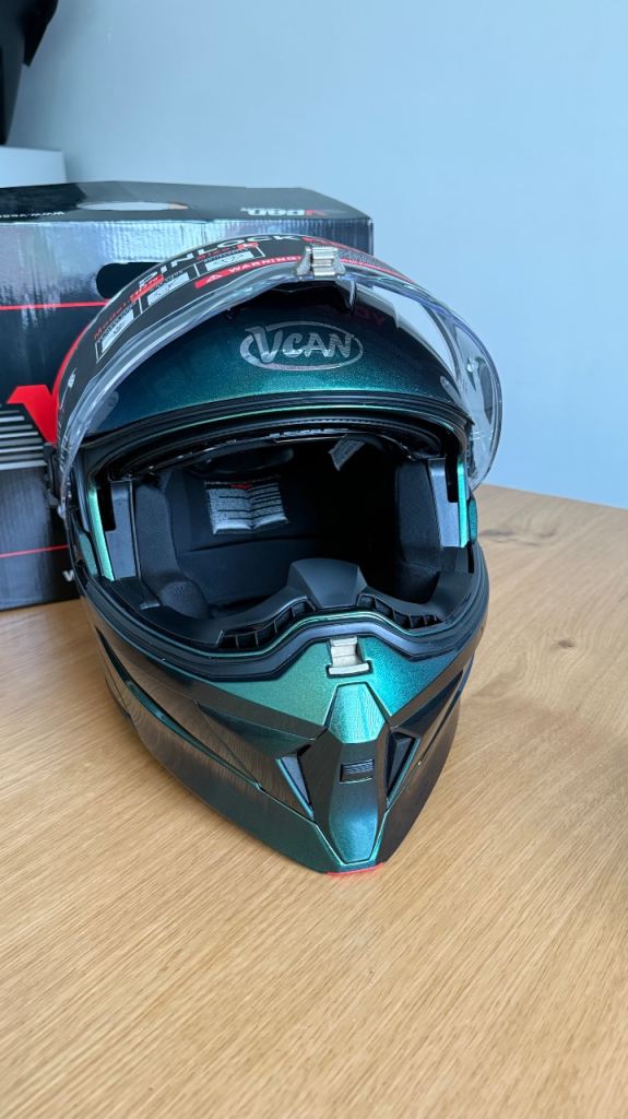 Vcan motorbike helmet 2 toned 
