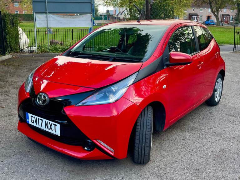 Toyota, AYGO, Hatchback, 2017, Manual, 998 (cc), 5 doors