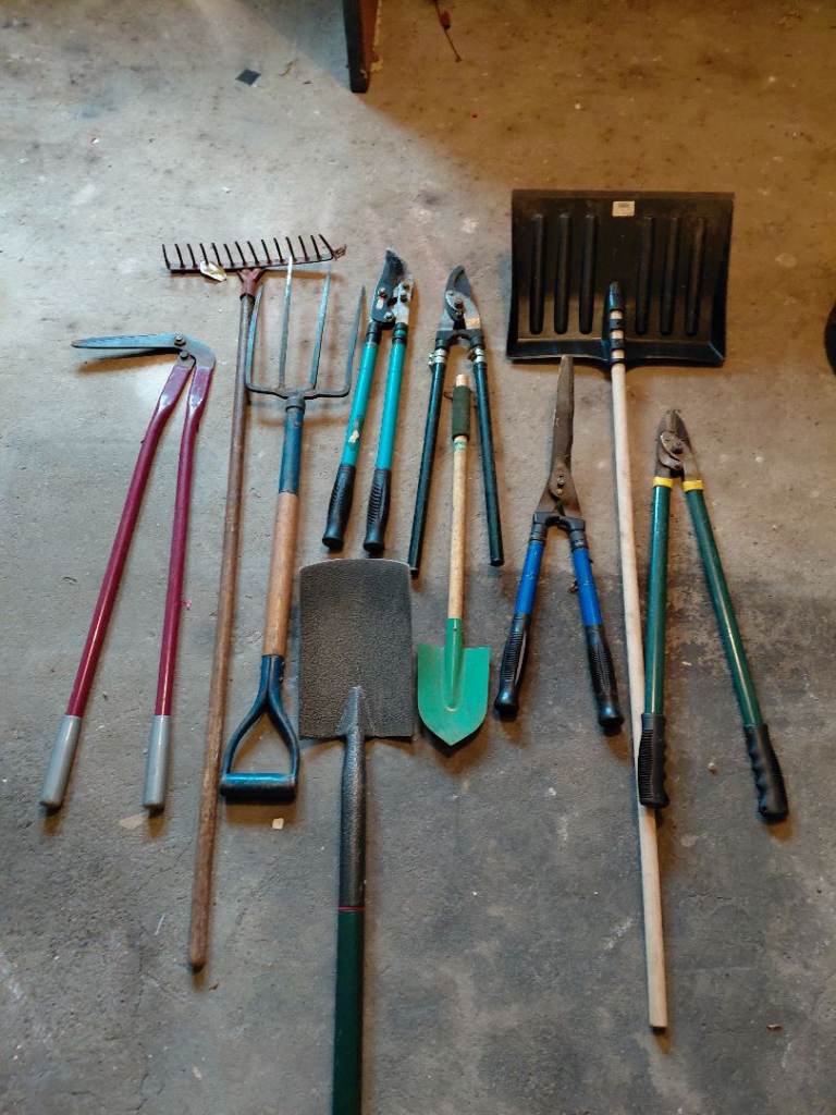 GARDEN TOOLS JOBLOT £20