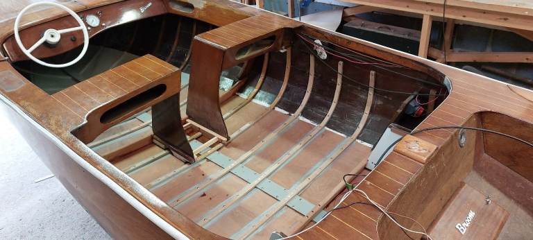Broom Viking Classic Wooden Speedboat – £11k Professional Hull Rebuild – 40hp Ev