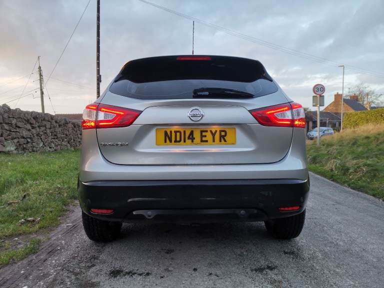 Nissan, QASHQAI, Hatchback, 2014, Manual, 1197 (cc), 5 doors