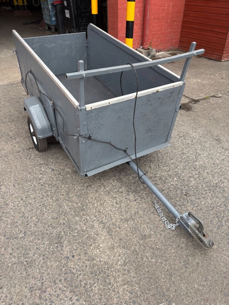 Car trailer