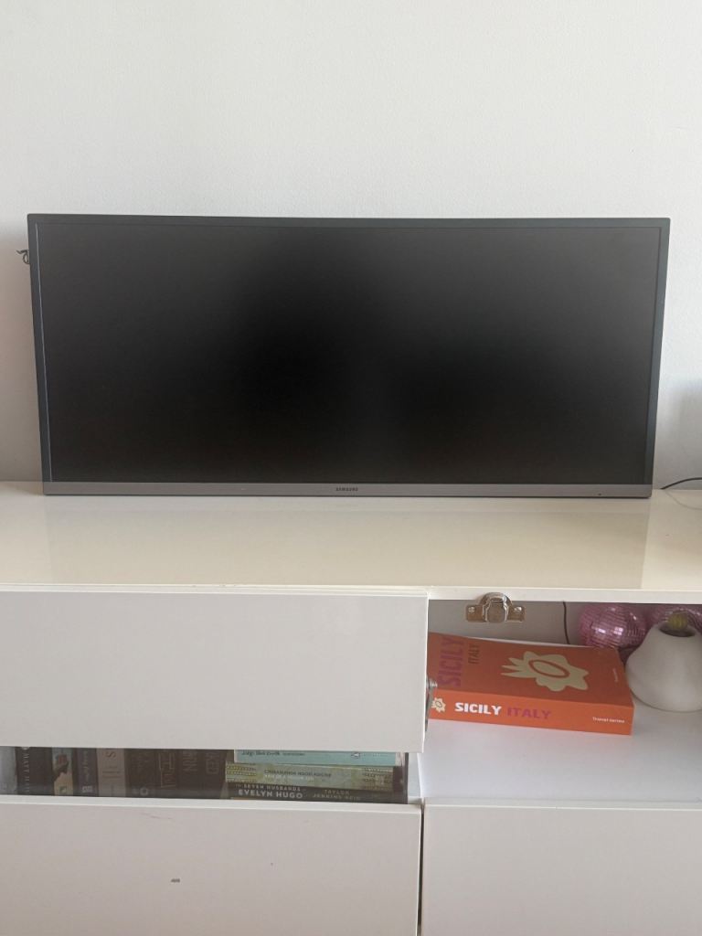 Samsung 34" Ultra-Wide Flat Screen VA LCD Monitor