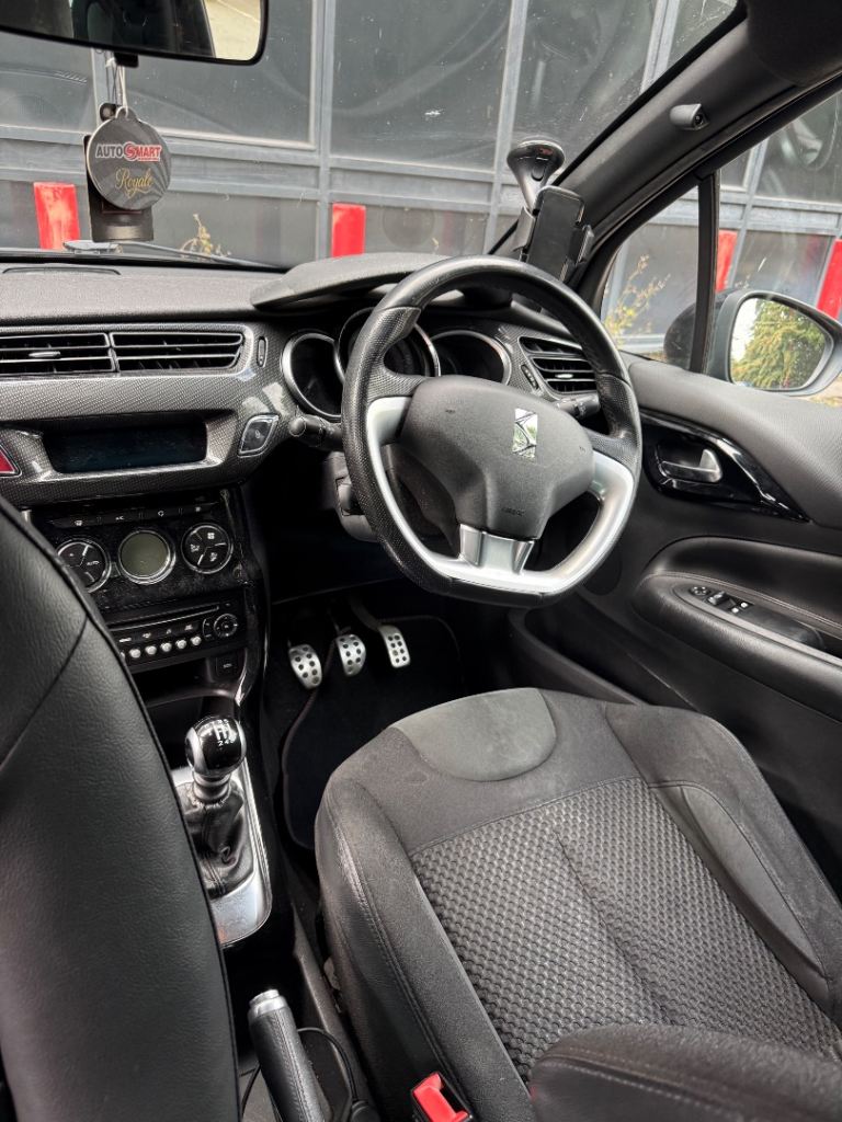 Citroen, DS3, Hatchback, 2014, Manual, 1560 (cc), 3 doors
