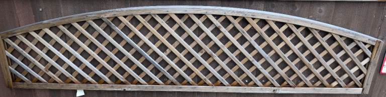 Hillside Convex trellis top